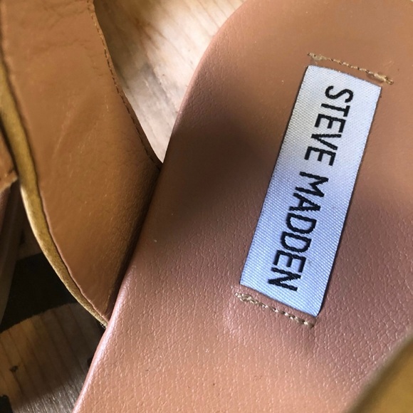 Steve Madden Tan Sandals Size 9 - Picture 4 of 9